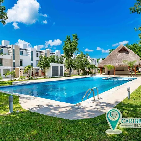 Stylish & Bright Contemporary 3Bd I Pool! Villa