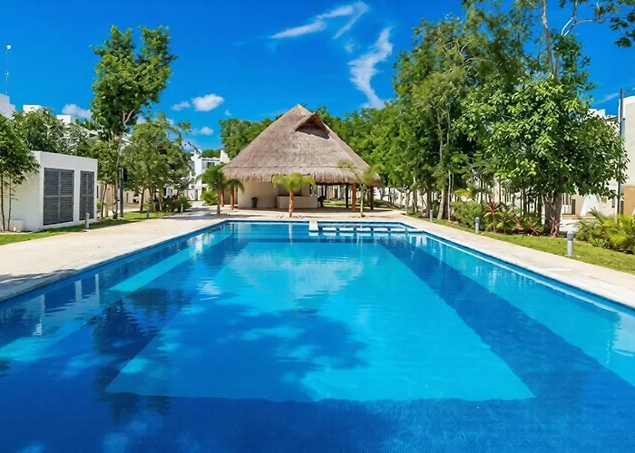 Stylish & Bright Contemporary 3bd I Pool! Playa del Carmen