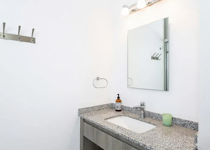 Casa de férias Stylish & Bright Contemporary 3bd I Pool! Playa del Carmen