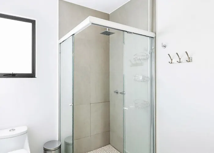 Casa de férias Stylish & Bright Contemporary 3bd I Pool!